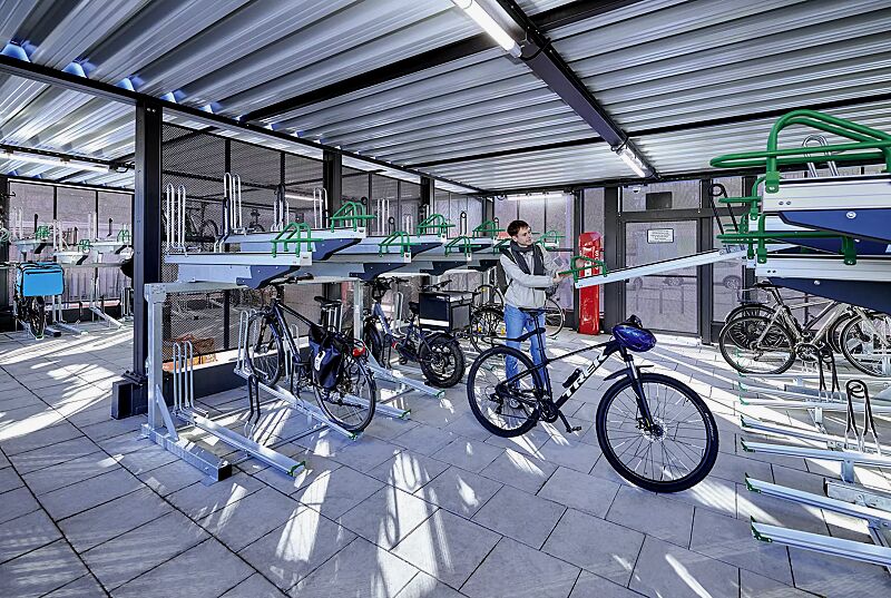 doppelstock-fahrradparksystem-flexhub-premium__shoKAT0077331 Doppelstock-Fahrradparksystem FLEXHUB PREMIUM, einseitig sowie MULTIPORT® Rad