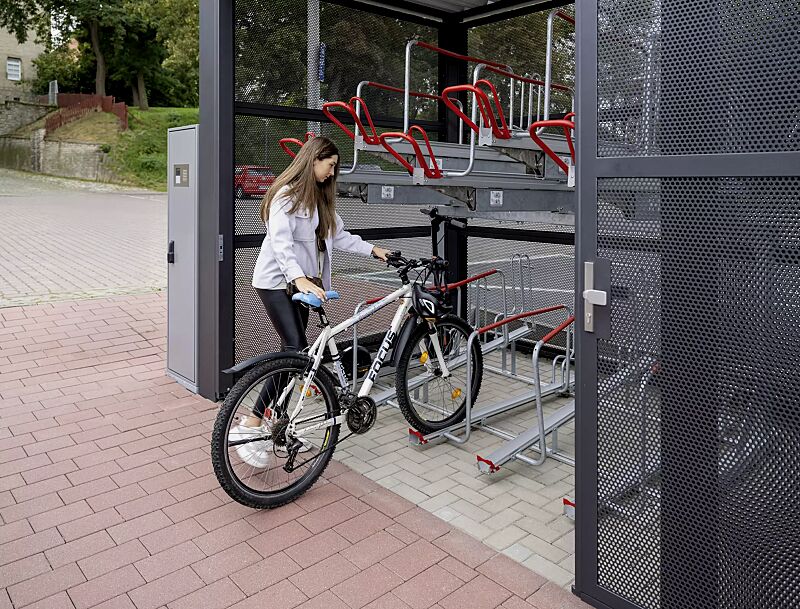 doppelstock-fahrradparksystem-flexhub__shoKAT0075893 Doppelstock-Fahrradparksystem FLEXHUB, MULTIPORT® Rad, Elektronisches Zugangs- und Buchungssystem SmartBikeBox