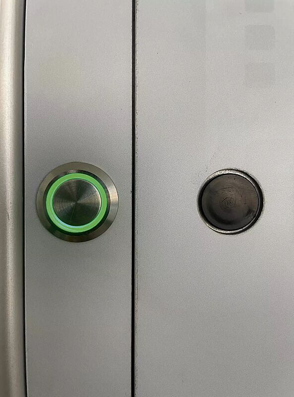 e-bike-ladestellenschrank-amaro__shoKAT0070753 Statusanzeige "frei"