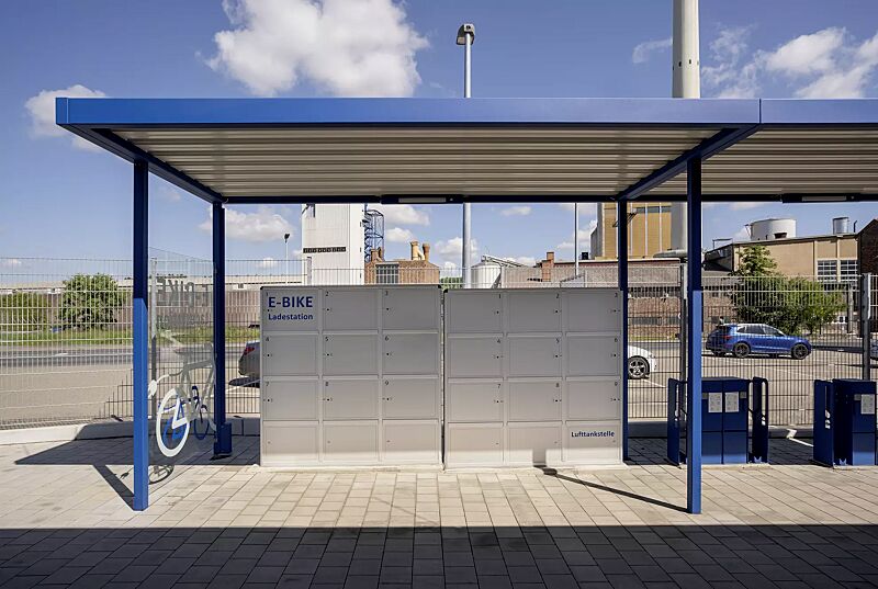 e-bike-ladestellenschrank-amaro__shoKAT0077204 E-Bike-Ladestellenschrank AMARO mit jeweils 9 Ladefächern, PIN-Code-Autorisierung, Beklebung bauseits