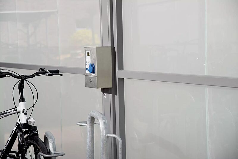 E-Bike-Ladestation MONEDA, Typ ETC 1000 mit LED-Anzeige