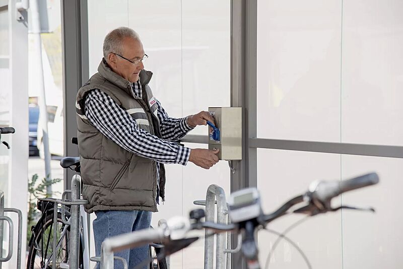 E-Bike-Ladestation MONEDA, Typ ETC 1000 mit LED-Anzeige