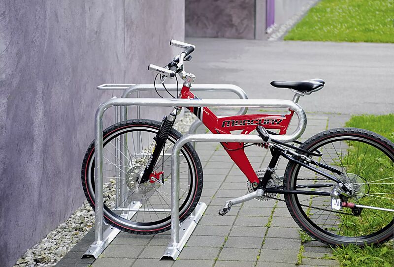 Reihenparker HEDLAND einseitig, hoch / tief, Tiefstellung lange Bügel, zum Aufdübeln bei +/- 0 mm