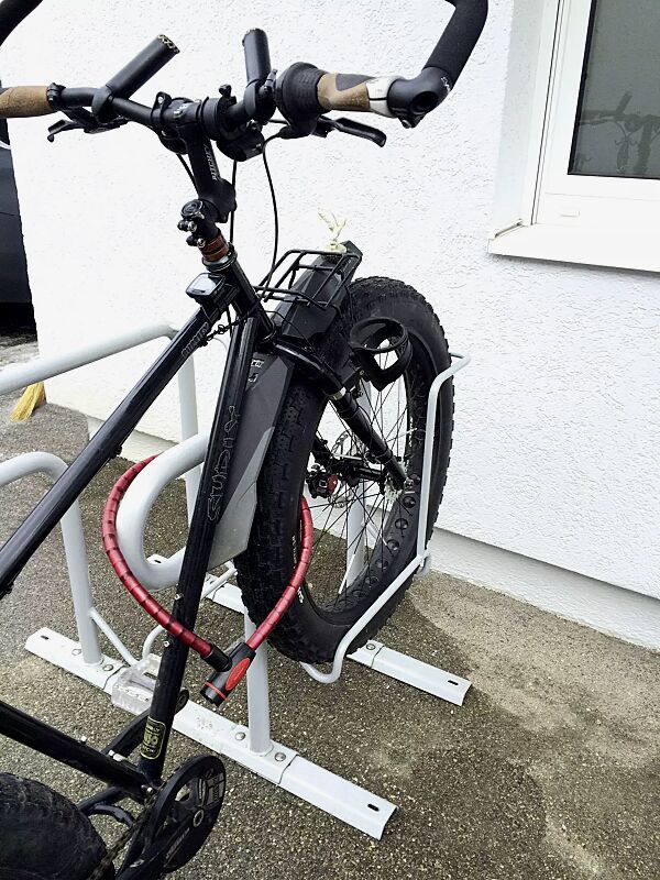 auch für Fahrräder mit breiten Reifen geeignet
