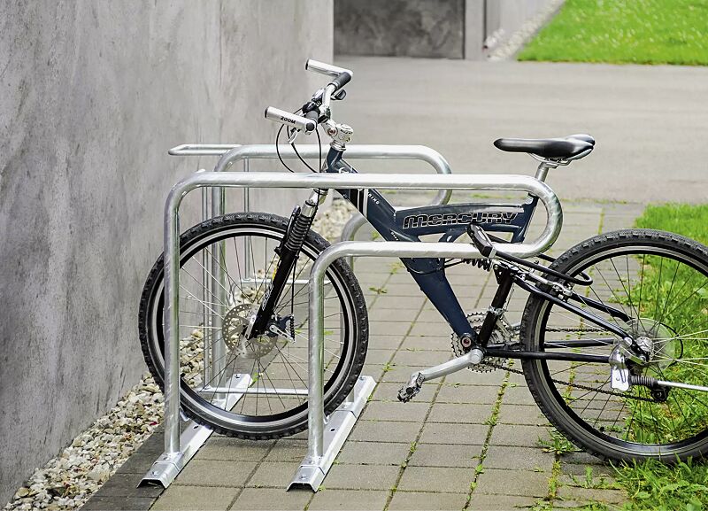 Reihenparker HEDLAND einseitig, hoch / tief, Tiefstellung kurze Bügel, zum Aufdübeln bei +/- 0 mm