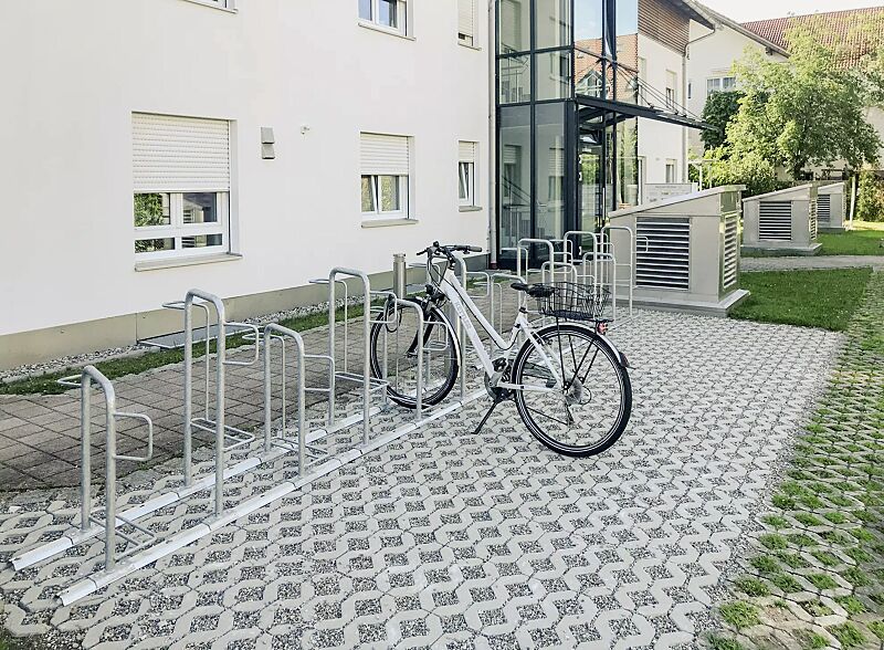 Fahrradparker MISSOURI-LIGHT, doppelseitig, 90°, hoch / tief, zum Aufdübeln bei +/- 0 mm, feuerverzinkt