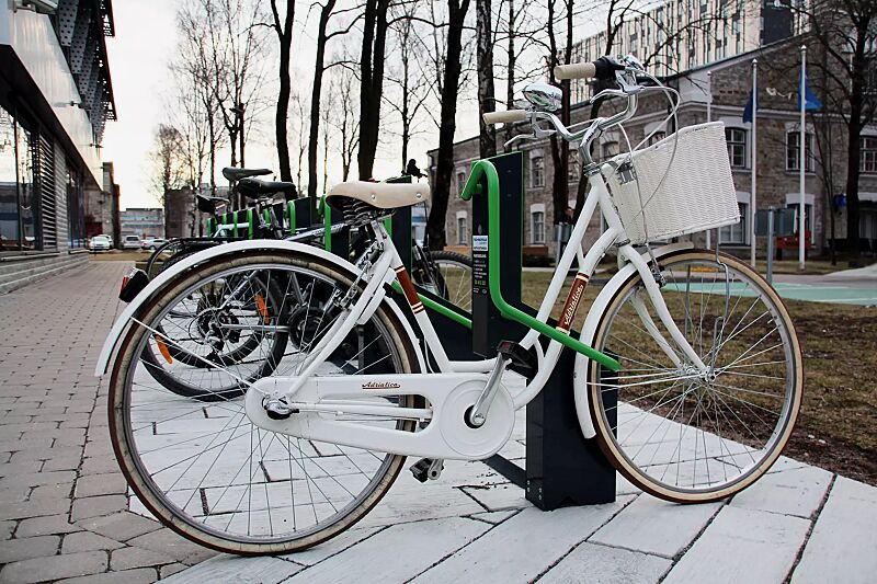 fahrradparksystem-bikeep__shoKAT0059101 Fahrradparksystem BIKEEP, Reihenaufstellung, mit kundenspezifischer RFID-Zugangsberechtigung