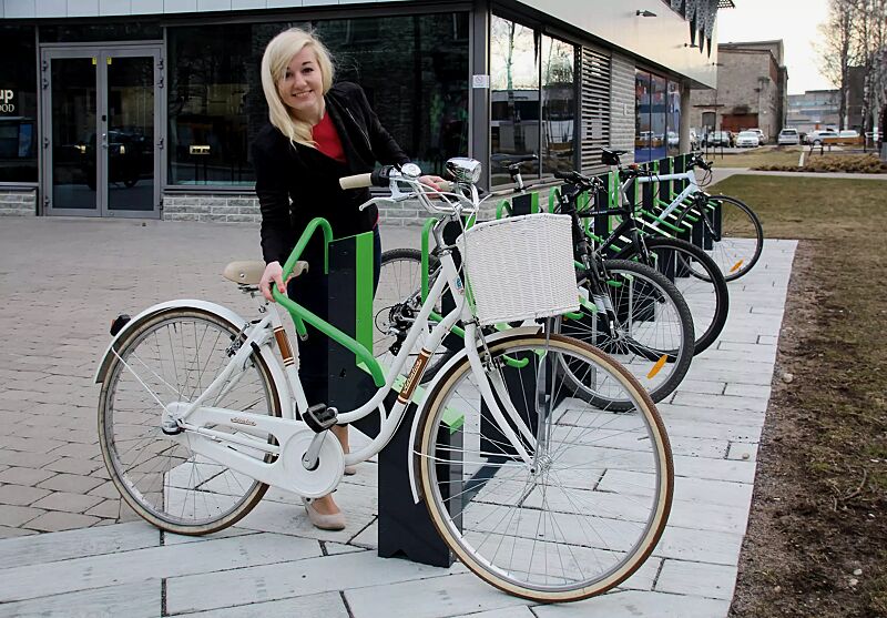 fahrradparksystem-bikeep__shoKAT0059102 Fahrradparksystem BIKEEP, Reihenaufstellung, mit kundenspezifischer RFID-Zugangsberechtigung
