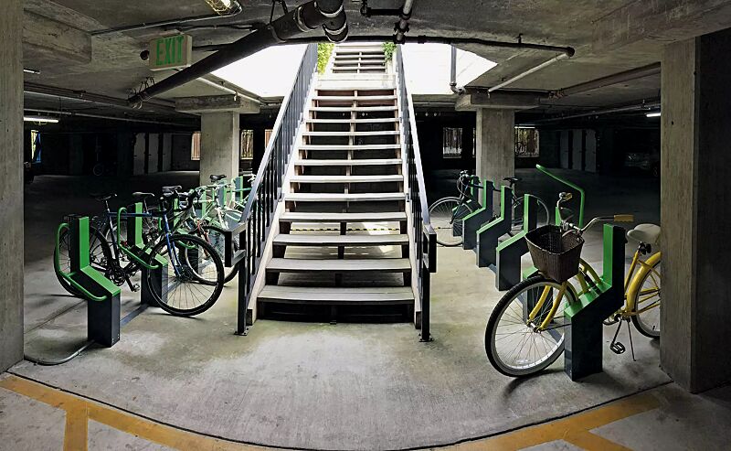 fahrradparksystem-bikeep__shoKAT0059105 Fahrradparksystem BIKEEP, Reihenaufstellung, mit kundenspezifischer RFID-Zugangsberechtigung