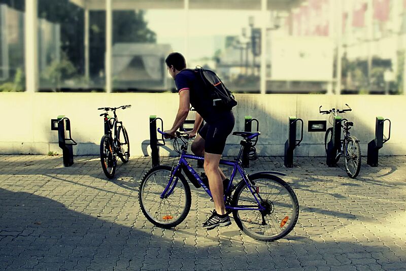 fahrradparksystem-bikeep__shoKAT0059109 Fahrradparksystem BIKEEP, Reihenaufstellung, mit auftragsbezogener Anpassung (individuelle Farbe)
