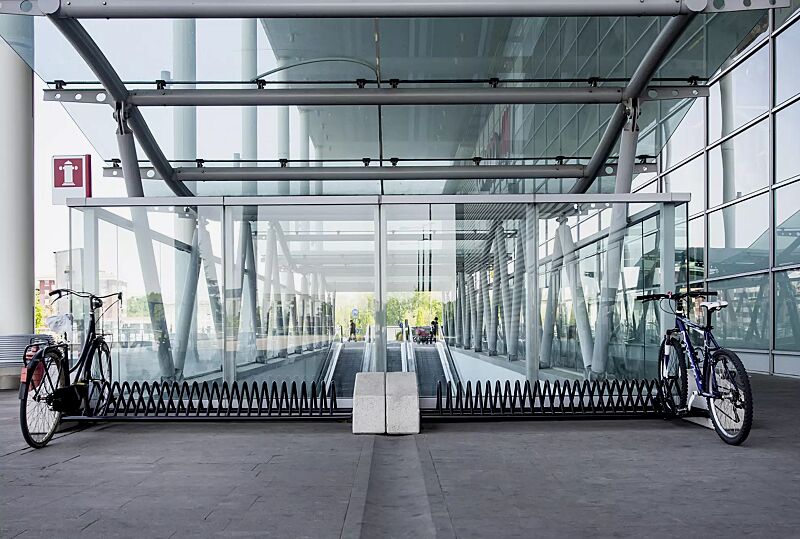 fahrradstaender-tempe__shoKAT0060078 Fahrradständer TEMPE mit Betonsockel