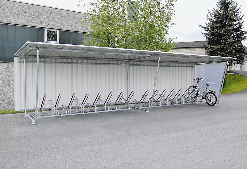 Fahrradüberdachung INDUS mit Pultdach, Dachbreite x Dachtiefe 9150 mm x 2330 mm, Rückwand Trapezblech, Seitenwand Polyester opal transparent, Fahrradständer NEW YORK, Stahlkonstruktion feuerverzinkt
