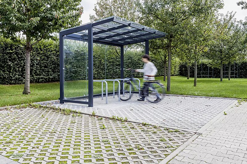Fahrradüberdachung PICTOR, Dachbreite x Dachtiefe 3500 mm x 2250 mm, Rück- / Seitenwände ESG, Klarglas, Anlehnbügel FLORIDA, Stahlkonstruktion in RAL 7016 anthrazitgrau