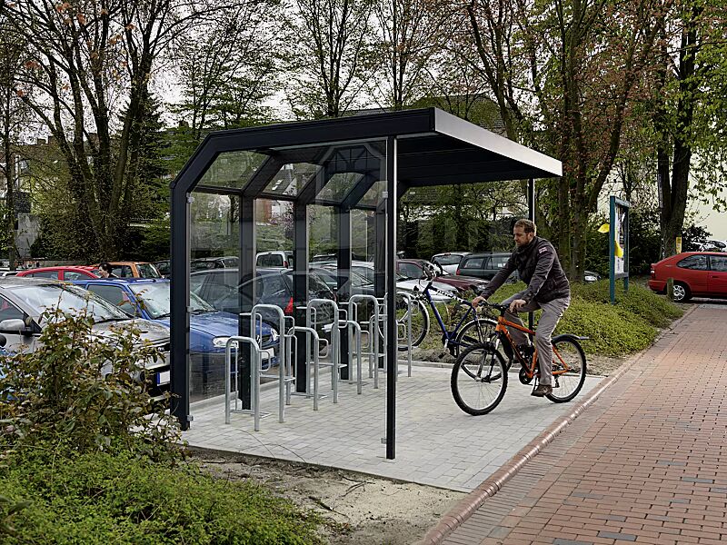 Fahrradüberdachung SATURN, Dachbreite x Dachtiefe 4060 mm x 2300 mm, mit Rück- und Seitenwänden aus ESG, Klarglas, mit Fahrradparker MISSOURI, Stahlkonstruktion in RAL 7016 anthrazitgrau
