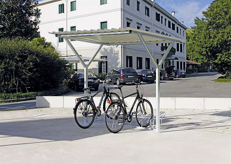 Fahrradüberdachung Z08, Dachbreite x Dachtiefe 2500 mm x 2400 mm, Fahrradständer UNIVERSAL, Stahlkonstruktion feuerverzinkt  Fahrradüberdachung Z08 Dachbreite x Dachtiefe 2500 mm x 2400 mm, Stahlkonstruktion feuerverzinkt, Dacheindeckung Trapezblech