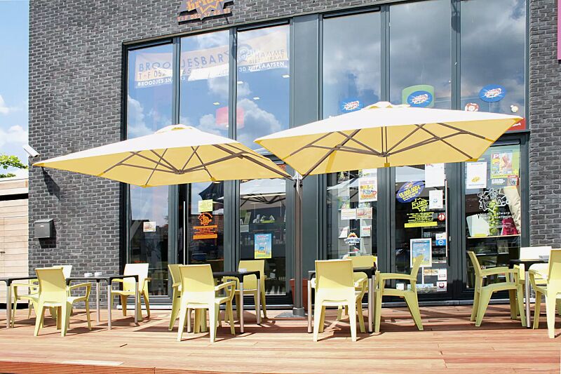 freiarmschirm-multi-pole__shoKAT0015128 Freiarmschirm MULTI POLE, 2 Schirme quadratisch