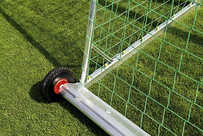 fussballtor-safeness__shoKAT0058592 Detail: Gewichtsrohr inkl. Transportrollen