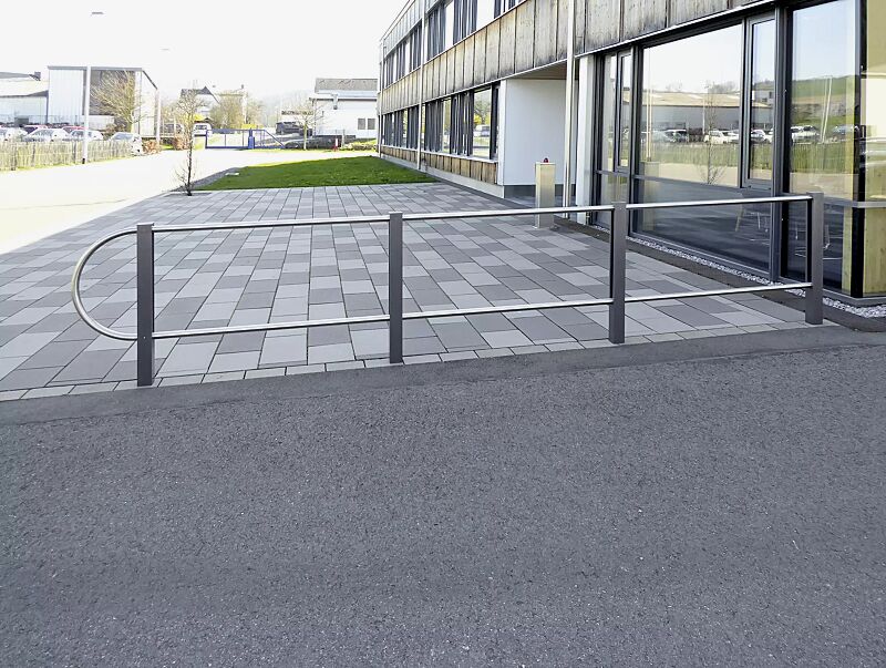 Geländersystem BARR zum Einbetonieren, mit Flachkopf