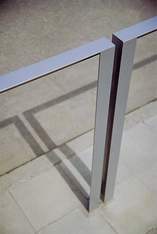 gelaendersystem-lotlimit__shoKAT0019379 Systemgeländer LOTLIMIT ohne Edelstahldrähte, in RAL 9007 graualuminium