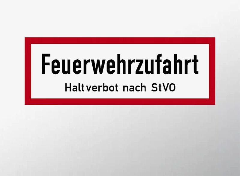 Verkehrszeichen: Feuerwehrzufahrt - Halteverbot nach StVO
