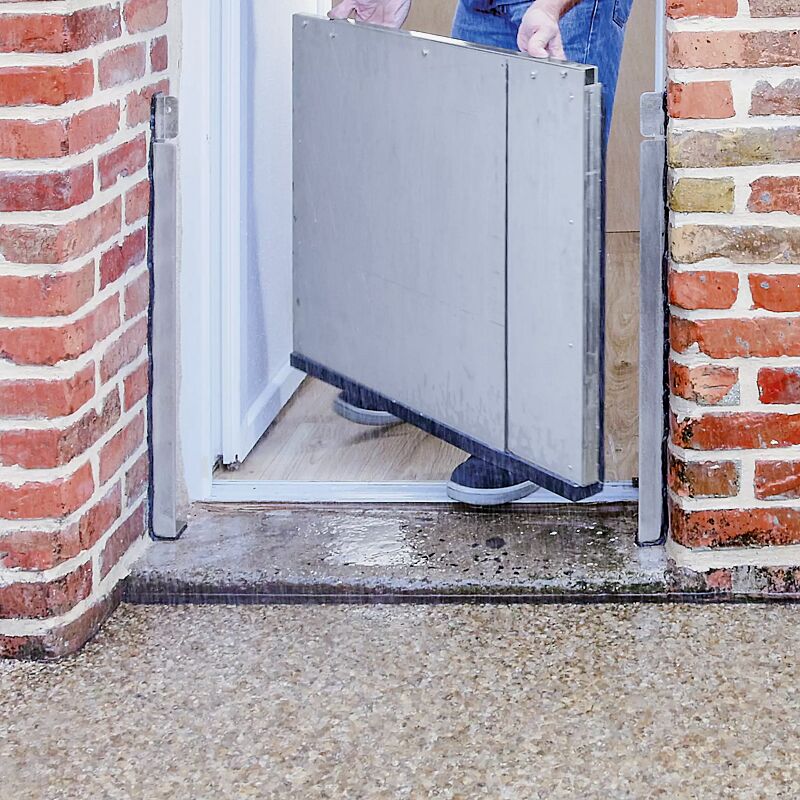 hochwassersperre-brenat__shoKAT0071472