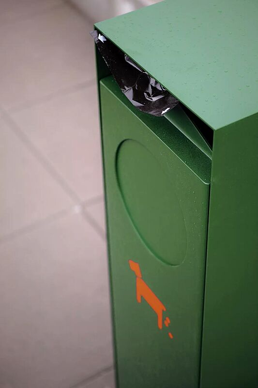 hundetoilette-crystal__shoKAT0043335 Detail: Einwurfklappe