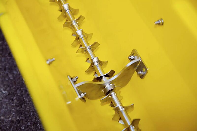 kastenstreuwagen-jussy__shoKAT0021056 kastenstreuwagen-jussy__shoKAT0021056