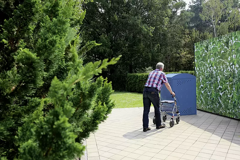 kinderwagenbox-rollator---rollstuhlgarage-lexington-new__shoKAT0064164 Rollatorgarage LEXINGTON NEW, Grundeinheit mit Bogendach, Türanschlag DIN rechts, Stahlkonstruktion in RAL 5000 violettblau