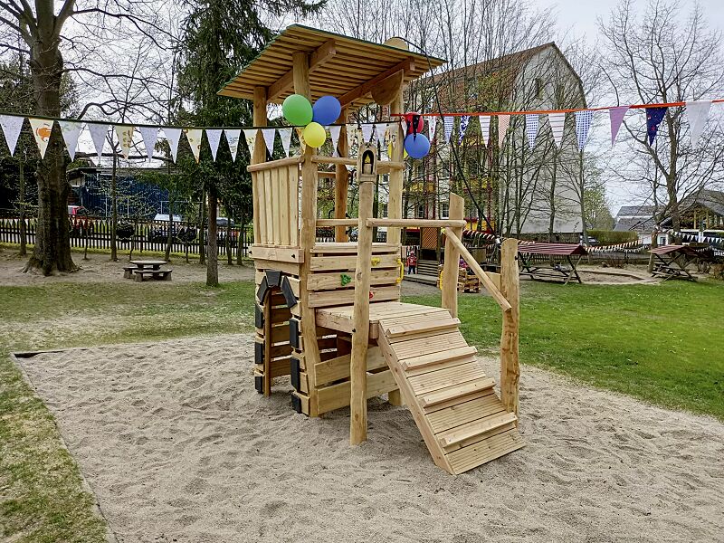 kletterturm-uros__shoKAT0076287 Kletterturm UROS