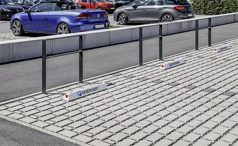 Leitbalken COBRA, Länge 900 mm in weiß mit Beschriftung (gegen Mehrpreis)