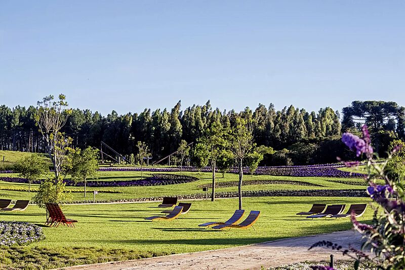 liegebank-bojon__shoKAT0070108 Liegebänke BOJON mit Hartholzbelattung, Breite 600 mm und 1100 mm, Stahlteile in RAL 1021 rapsgelb