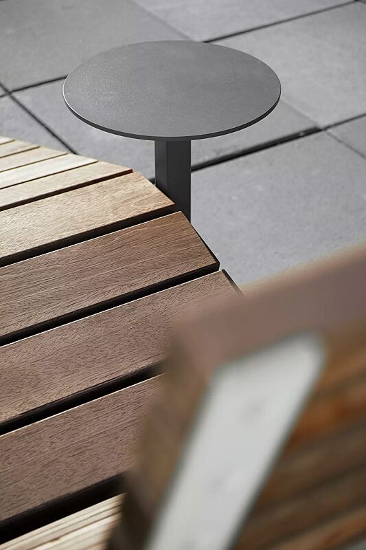 liegebank-rivage__shoKAT0052439 Detail: Ablagetisch