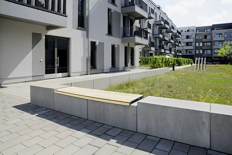 mauerauflage-port__shoKAT0077153 Mauerauflage PORT ohne Rückenlehne, Breite 1820 mm, mit Robinienholzbelattung