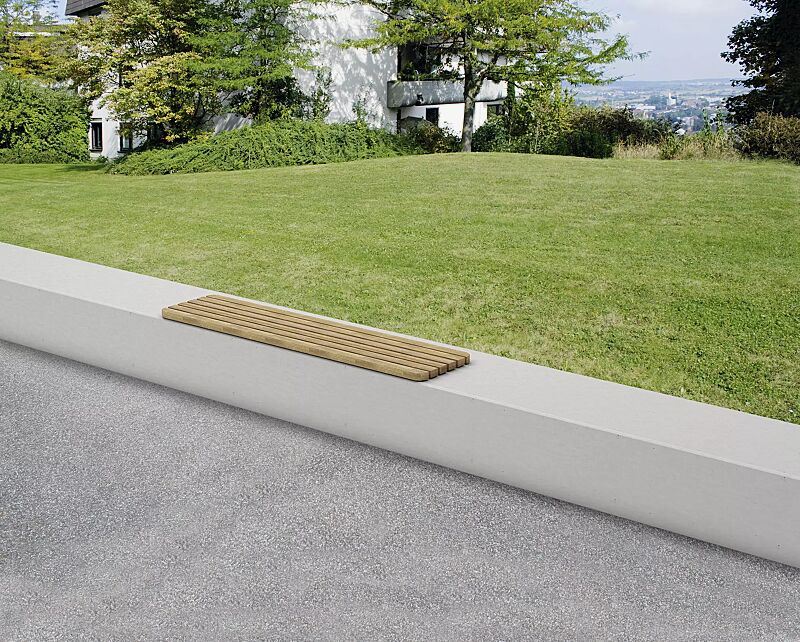 mauerauflage-reforma__shoKAT0070055 Mauerauflage REFORMA mit Längsbelattung, Breite 1800 mm, mit Robinienholzbelattung