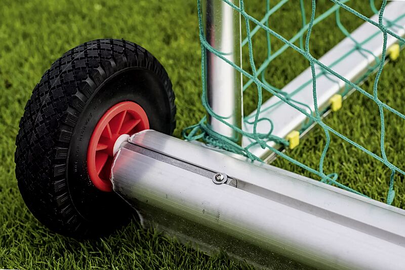 Detail: Gewichtsrohr mit Transportrolle