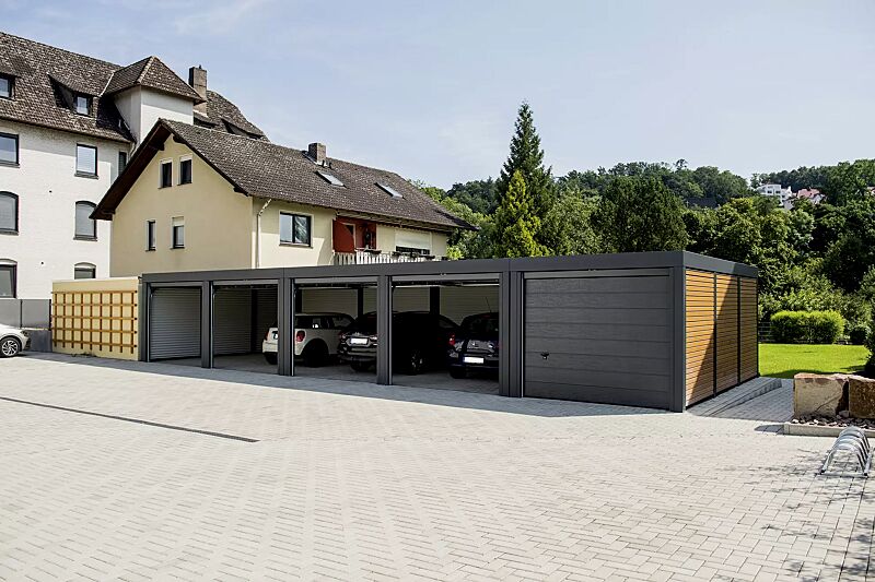 multiport-car__shoKAT0055961 MULTIPORT® Car mit auftragsbezogener Anpassung für 5 PKW, Dachbreite x Dachtiefe 15000 mm x 5970 mm, Rückwand Aluminiumwelle, Seitenwand blickdichte Holzbelattung (Douglasie), Sektionaltore mit elektrischem Torantrieb, Stahlkonstruktion in RAL 7016 ant...