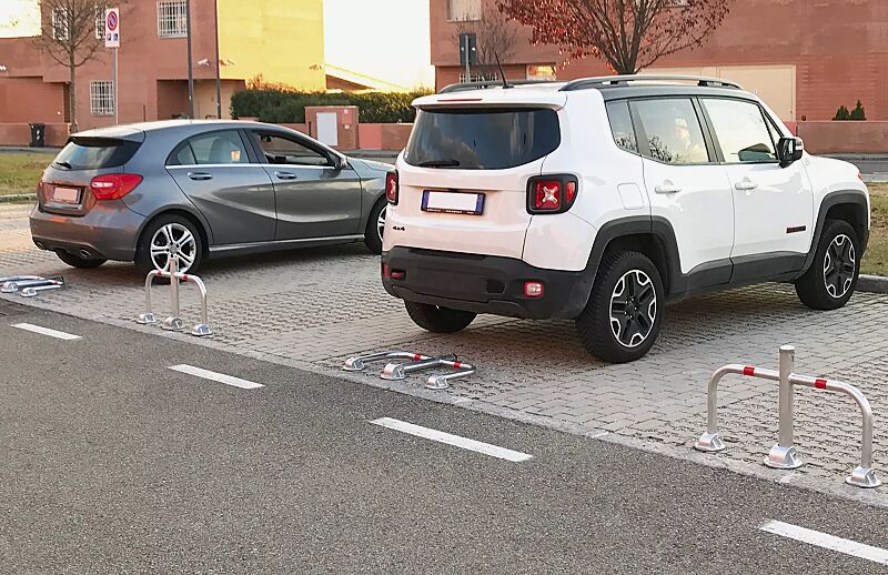 Parkbügel OSTARA zum Aufdübeln, ohne Bodenplatte, mittels Profilzylinderschloss, feuerverzinkt