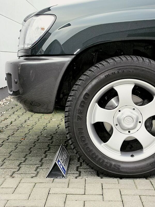 parkplatzreservierung__shoKAT0006850 Parkbegrenzung aus feuerverzinktem Stahl für Schilder 520 x 110 mm