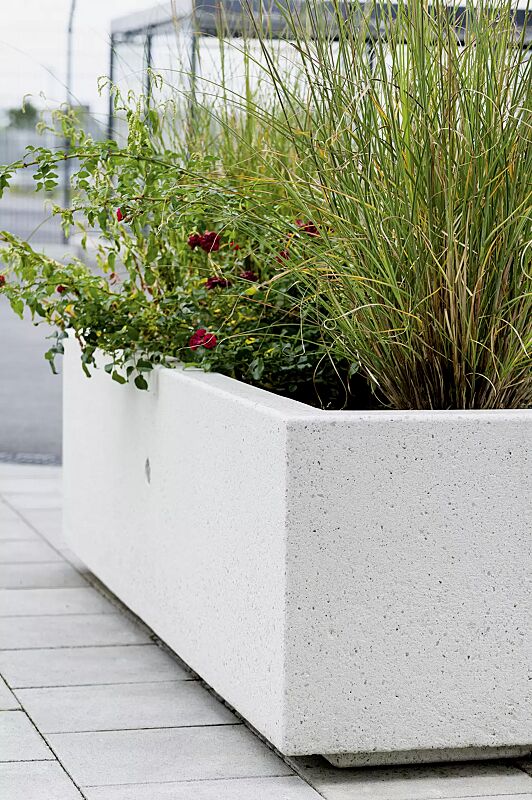 pflanzbehaelter-demetra__shoKAT0055917 Detail: Granitoptik weiß