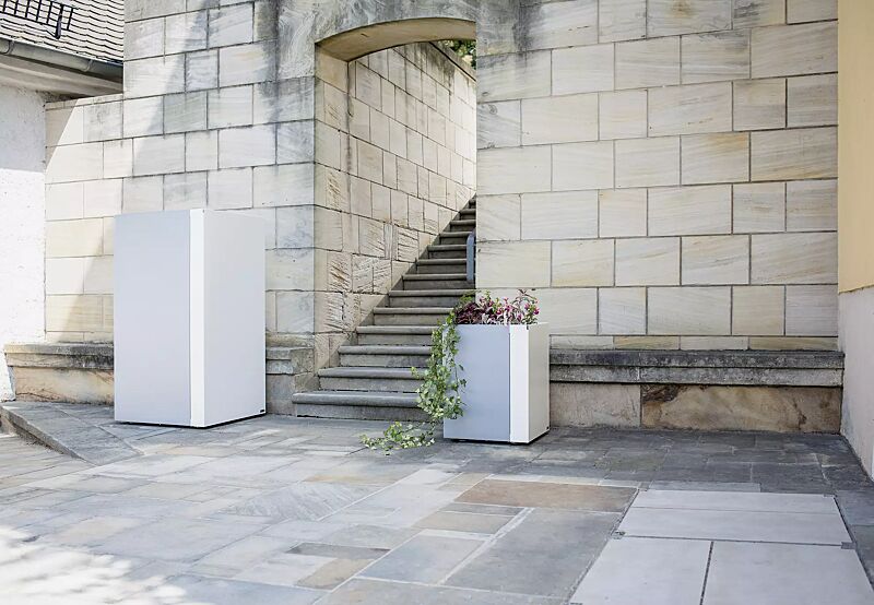 pflanzbehaelter-duo__shoKAT0057900 Pflanzbehälter DUO, quadratisch, Höhe 1300 mm und Höhe 620 mm, in RAL 9007 graualuminium und RAL 9010 signalweiß