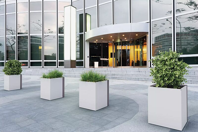 pflanzbehaelter-duo__shoKAT0060001 Pflanzbehälter DUO, quadratisch, Höhe 850 mm, in RAL 9006 weißaluminium und RAL 7012 basaltgrau