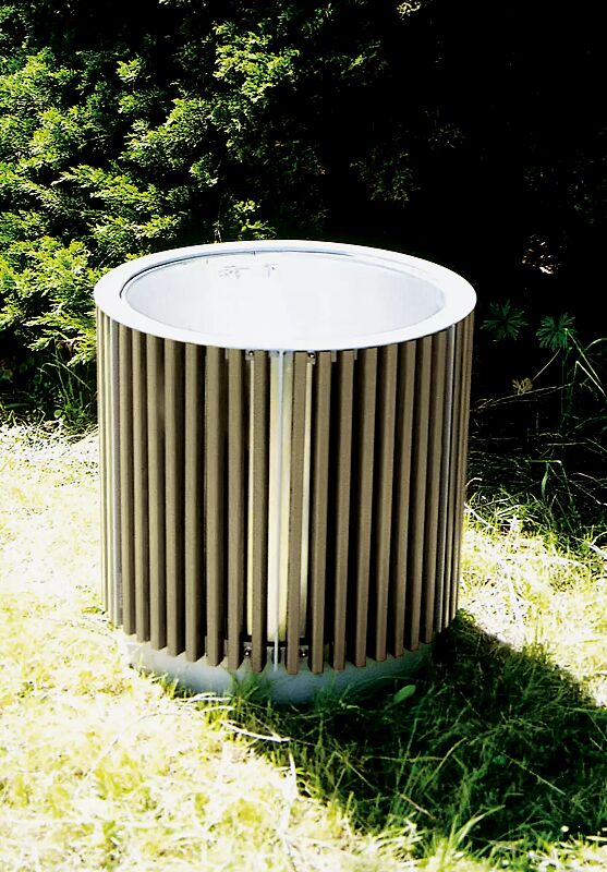 pflanzbehaelter-florium__shoKAT0019223 Pflanzbehälter FLORIUM, rund, mit Kiefernholzbelattung lackiert in country brown, Stahlteile in RAL 9006 weißaluminium