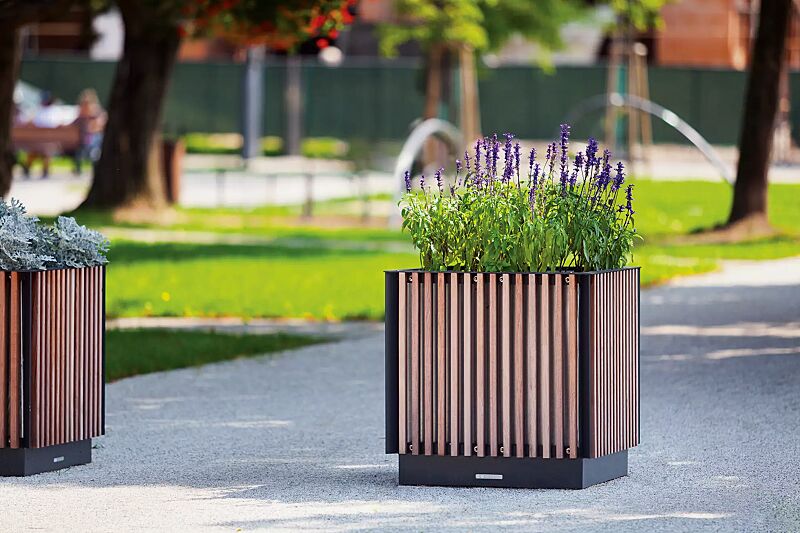 pflanzbehaelter-florium__shoKAT0050405 Pflanzbehälter FLORIUM, quadratisch, mit Jatobaholzbelattung, Stahlteile in RAL 7016 anthrazitgrau