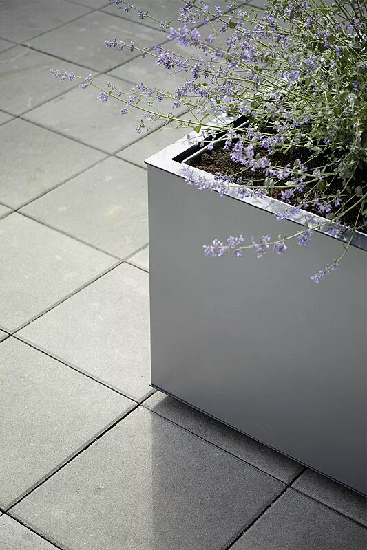 pflanzbehaelter-malageno__shoKAT0050448 Detail: Aluminiumseitenwände