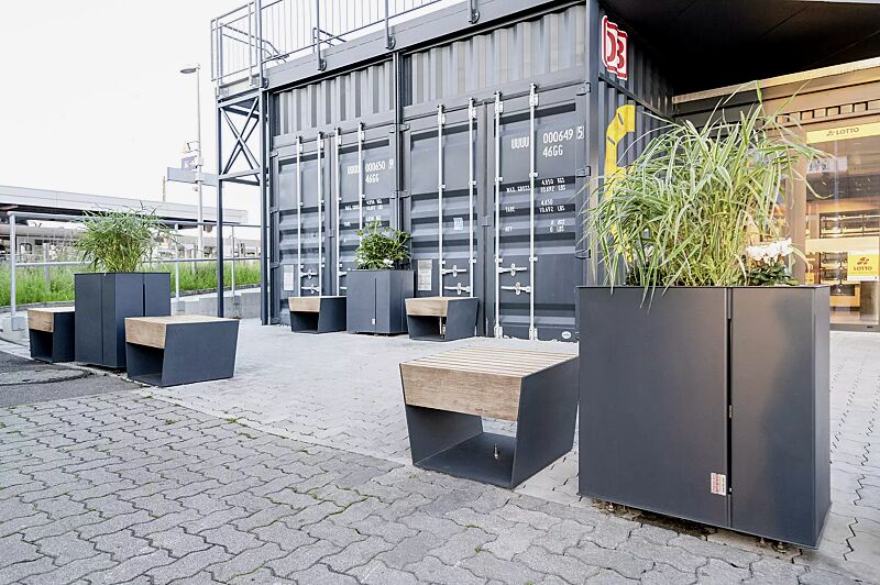 pflanzbehaelter-malageno__shoKAT0069855 Pflanzbehälter MALAGENO, 1000 x 440 mm, Sitz BLOCQ mit Jatobaholzbelattung, Stahlteile in RAL 7016 anthrazitgrau