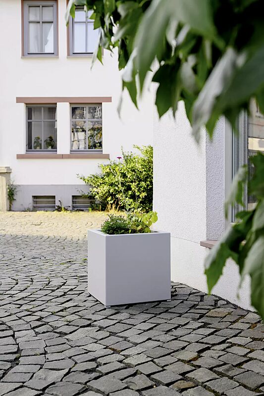 pflanzbehaelter-malout-new__shoKAT0076718 Pflanzbehälter MALOUT NEW, quadratisch, 35 Liter, Höhe 400 mm, Stahlteile in RAL 9006 weißaluminium