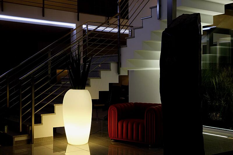 Pflanzbehälter MALUR-LIGHT, Höhe 1000 mm, transluzent beleuchtet