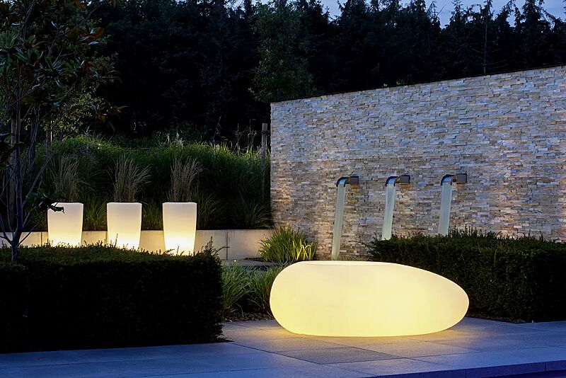 Pflanzbehälter MALUR-LIGHT, transluzent beleuchtet