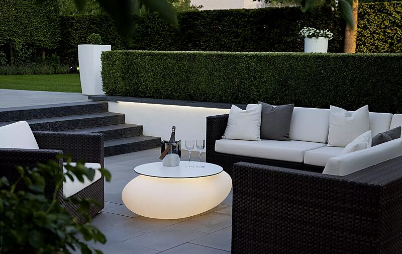 Pflanzbehälter MALUR-LIGHT, Höhe 390 mm, transluzent beleuchtet, mit aufgesetzter Tischplatte auf Anfrage