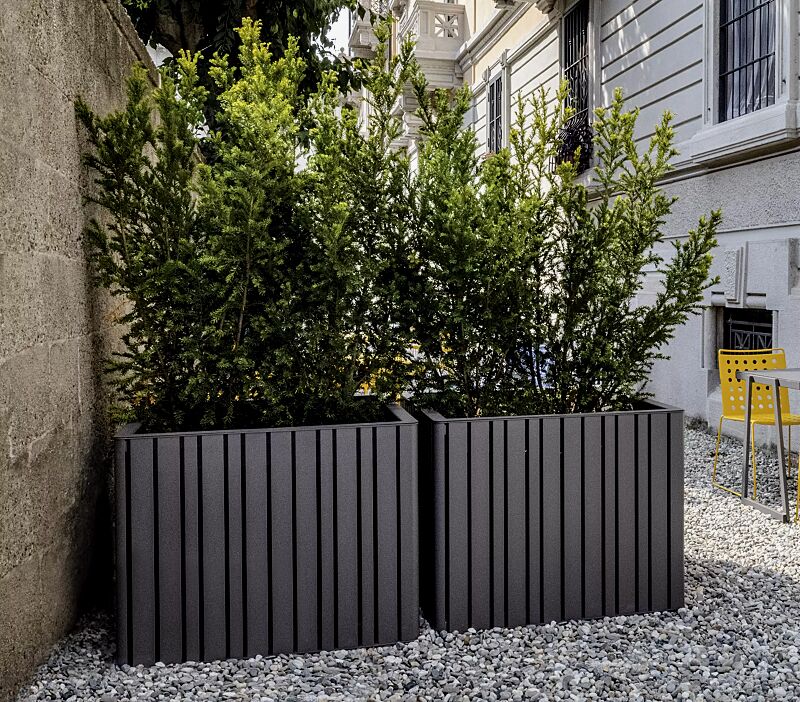 Pflanzbehälter MANTUA, 210 Liter, in eisenglimmergrau